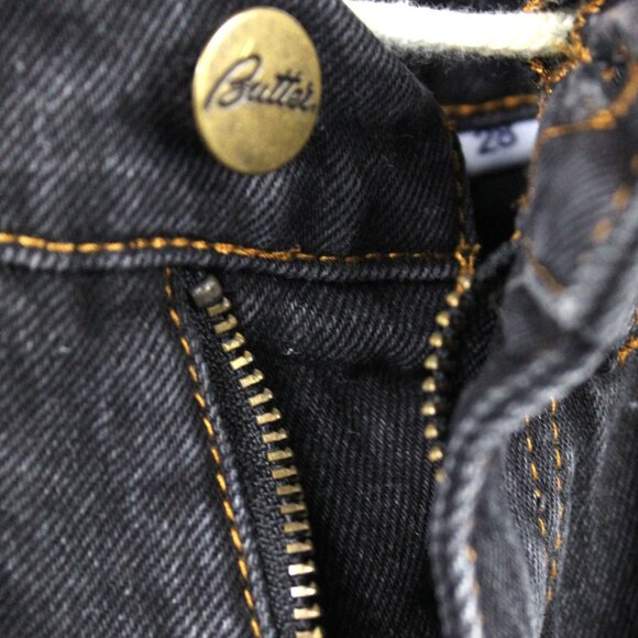 BUTTER WORLDWIDE INC MEN'S BLUE JEAN SHORTS W/EMBROIDERED "BASS" CHARACTER SZ 28 - Picture 3 of 8